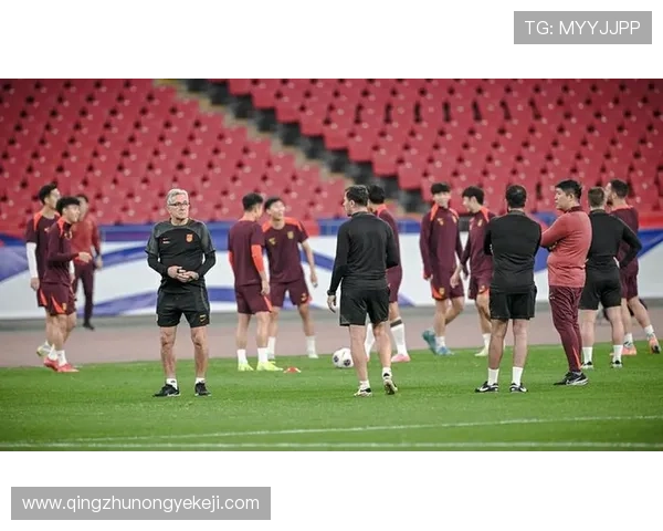 国足热身赛前景堪忧国脚未接到集训通知面临困境