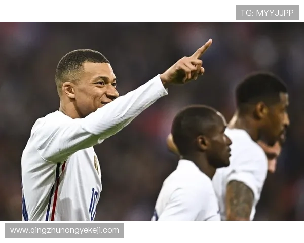 维尼修斯向皇马提出高额年薪和签字费要求欲与姆巴佩对标